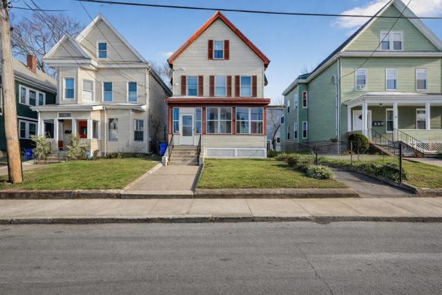 Spacious 5Br home in Malden with AC & heat