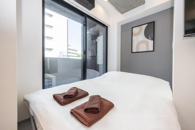 1 min by tram from Shibuya Station, 6 mins walk from Shinsen Station, 15 mins walk from Shibuya Station