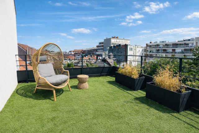 Stylish Penthouse in BXL with 2 Panoramic Terraces