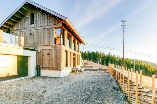 Ski-Inski-Out Cabin In Hafjell With View