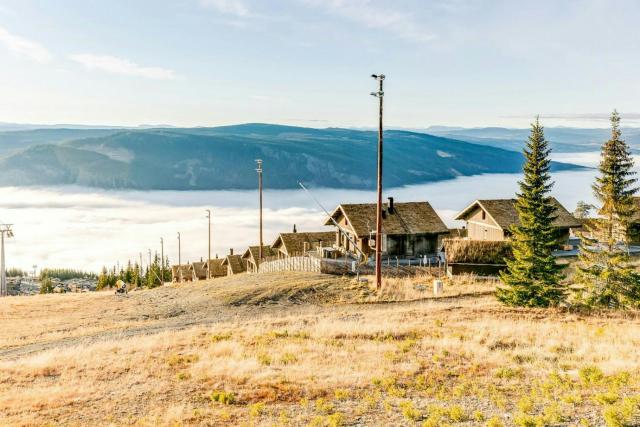 Ski-Inski-Out Cabin In Hafjell With View