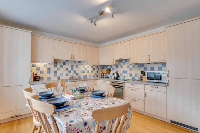 2 Bed in Bowness-on-Windermere oc-gl124