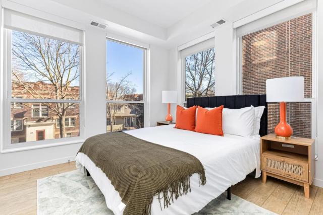Cozy 2BR Retreat near Downtown