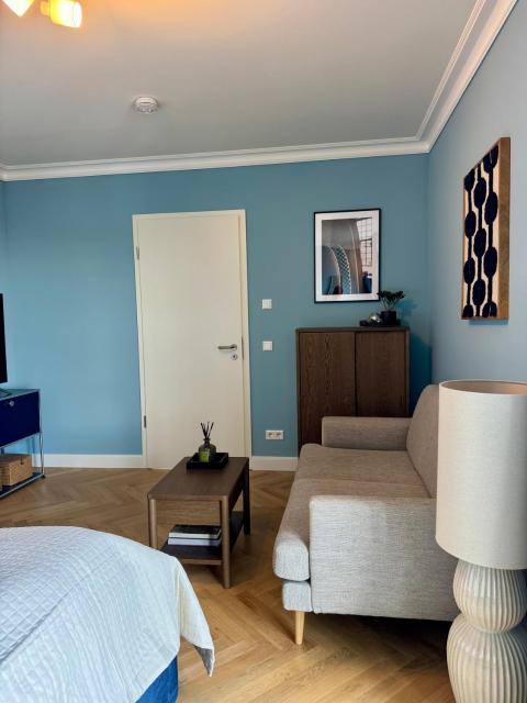 CLS Moderne City-Wohnung Hamburg mit Smart-TV, Nespresso Maschine inklusive Kapseln, Blick über Hamburg, Cafe im Haus, Bus gegenüber, Flex Check-In