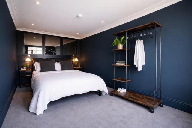 4 Bedroom House for Work Crews, Each Guest Has Own Room, Weekly Rates by Bluehouse Shortlets Brighton