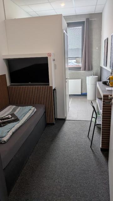 BUSINESS-MOTEL & XL-Parking, 24h-Checkin