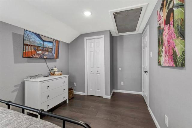Super Cozy 2 bedroom with Fast WIFI and Queen Bed close to Downtown Houston!!