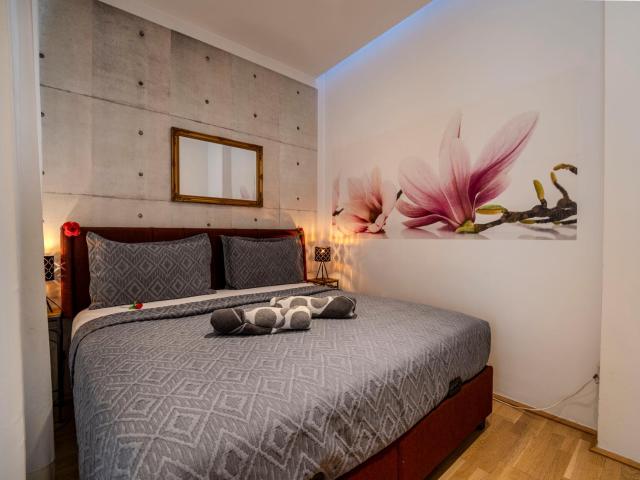 Premium Apartment for 4 near Westbahnhof & Mariahilfer Strasse