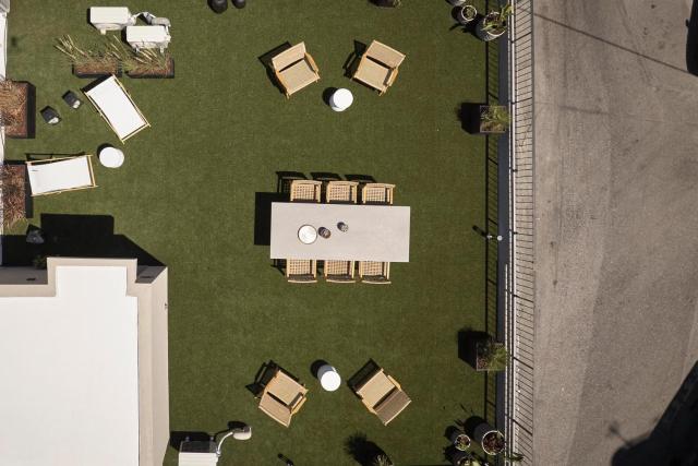 Monarco Executive Rooms