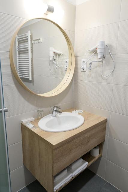 Hotel Adalbert Szent Tamás ház