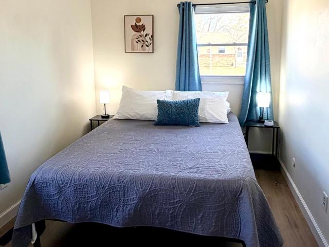Ranch-3 Bedroom-Pet & Kid-Fenced -EV Charging-King Bed
