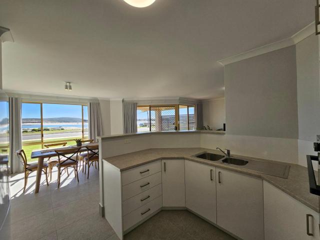 Pelican Shore Villa 1- Kalbarri WA