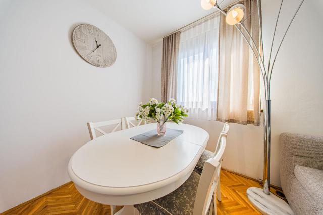 Flexible SelfCheckIns 235 - Zagreb - 1 Bedroom - WIFI - Monthly rent