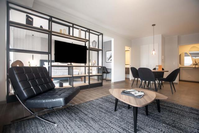 Luxury 2BR in Miraflores near Malecón with parking