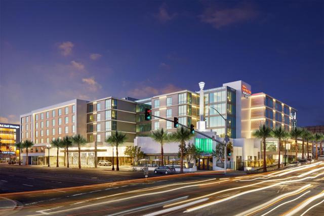 Hilton Garden Inn San Diego Downtown/Bayside, CA