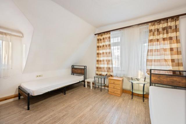 Monteurzimmer Haus 6 Nebringen für bis zu 12 Personen - Küche und Parkplätze vorhanden