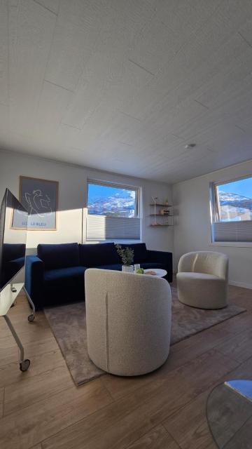 Modern Arctic Retreat with Stunning Mountain Views