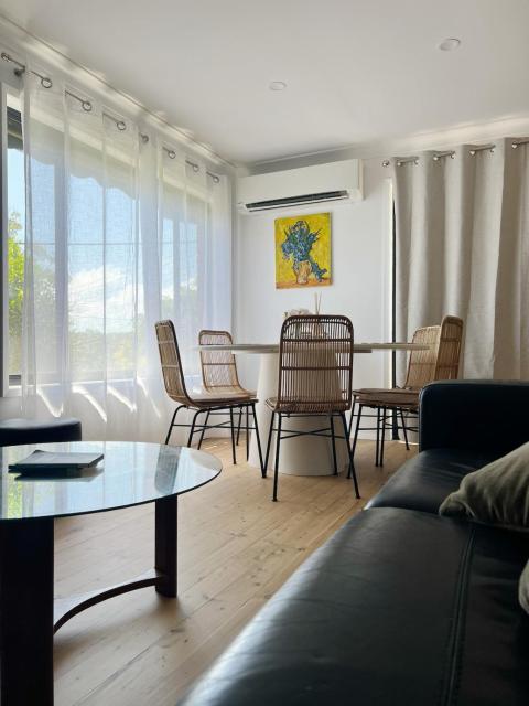 Coast and Relaxing Convenience Retreat