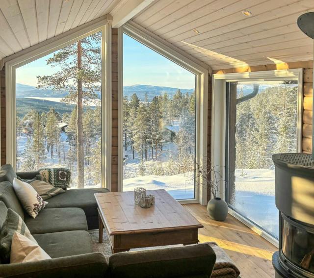 Cabin With Games Room And Views Of Follsjå
