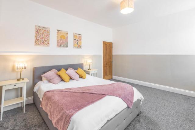 Host & Stay - Elmville