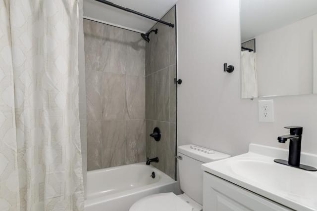 Lions Lair - 1 BR 1 BA Home Coffee Smrt TV Wifi