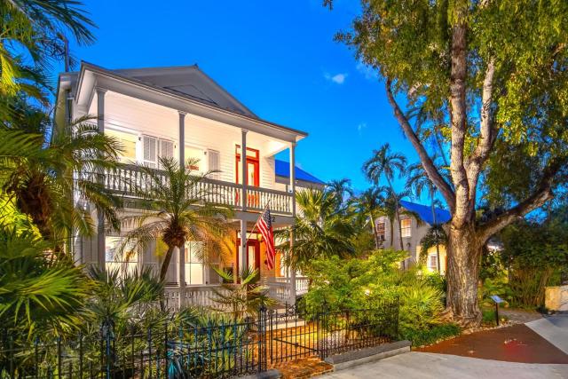 Luxury Residence in Old Town Key West w Pool