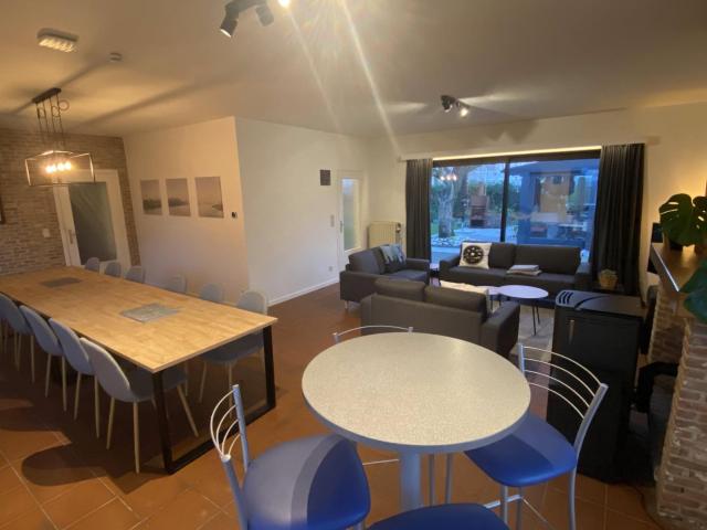 Ganzendrieshoeve - 3 Bedroom, 2 Bathroom Holiday Home with Large Garden