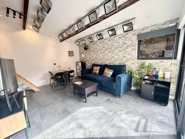 Renovated Studio 2026 New 160cm Bed 8 min de Lyon