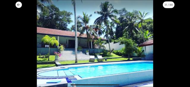 Coconut Grove Villa - Luxury 3 Bedrooms with Private Pool-Hikkaduwa