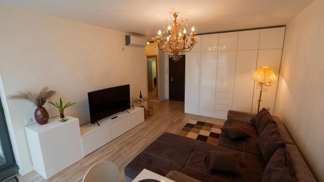 Luxury Apartment with Garden Terrace near National Arena