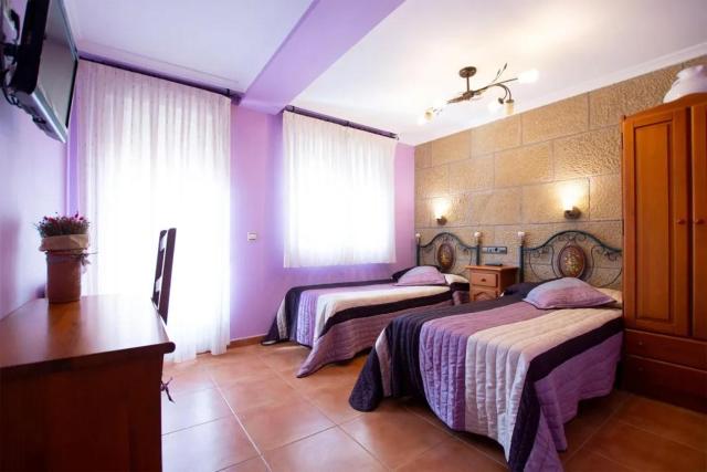 ALBERGUE EL CANTARO - Solo Peregrino con Credencial
