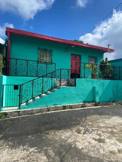 Abril hospedaje