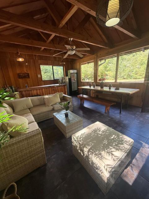 Exclusivo refugio en Bosque privado con rio