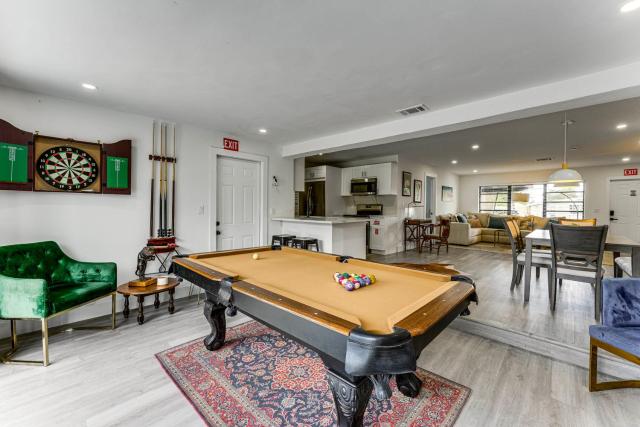 Private Pool & Game Room 6 Mi to Hard Rock Stadium