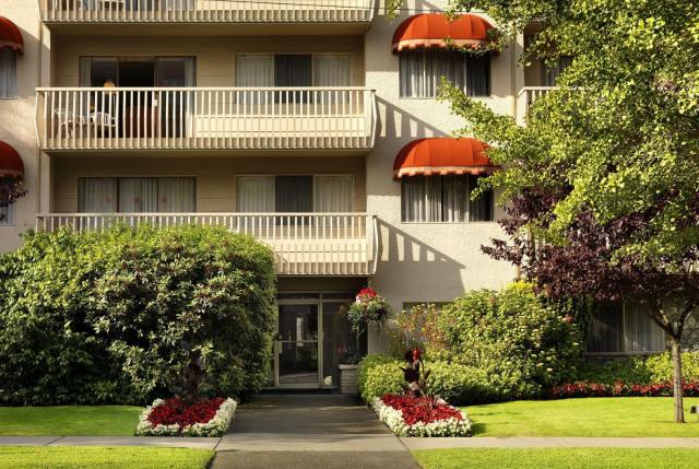 Royal Scot Hotel & Suites, Trademark Collection by Wyndham