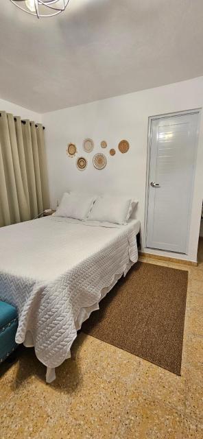 Studio Apt in AƱasco Beach 15min drive to Rincon