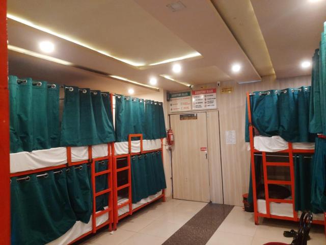 Cozy bunks z hostel