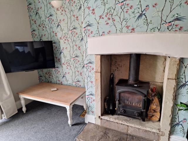 Fieldside House Beautiful Sleeps 6 House with Decked Garden