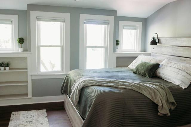 Spacious 4BR Duplex - WiFi & A/C