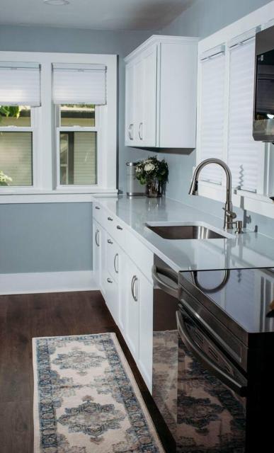 Newly Remodeled - 1 Bed 1 Bath Duplex - UNIT B