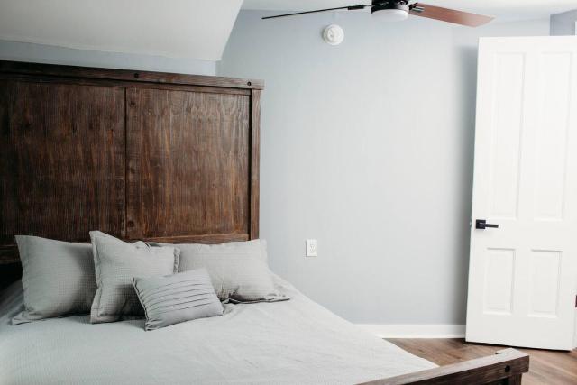 Newly Remodeled 3 Bed/1 Bath Duplex - UNIT A