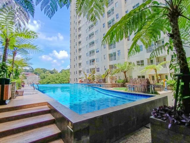 2BR Parahyangan Residences W Pool & Playstation 5