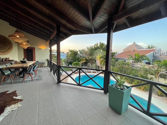 Villa Groot Geluk Luxury Family Oasis with Swimming Pool