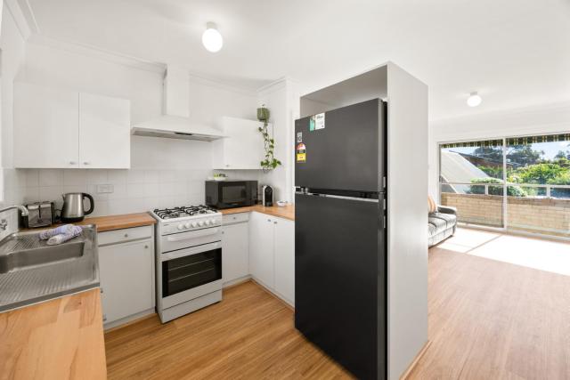 Georgies Simple Base in Mosman Park