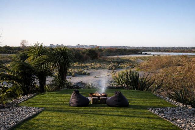 Hightide River Escape -with Outdoor Bath
