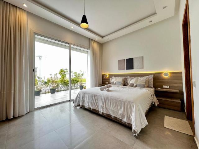 Val d'Or 3BR - Garden & Beach Access