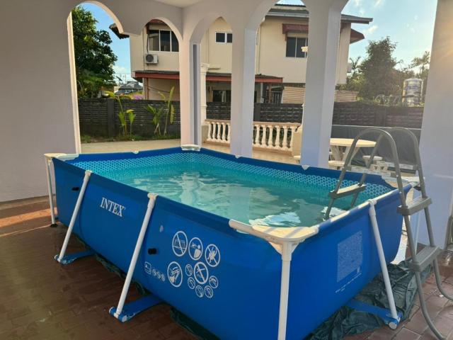 TelukCpk Bungalow 20pax 5br5bthr pool Air hockey