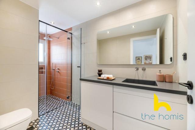 Sunlit APT with Electric Fireplace in Kallithea