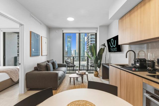 Central Downtown Condo Featuring Den & Skyline Views