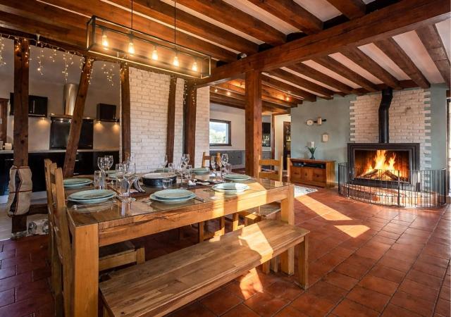 Maison 4 ch avec cheminée, billard et jardin